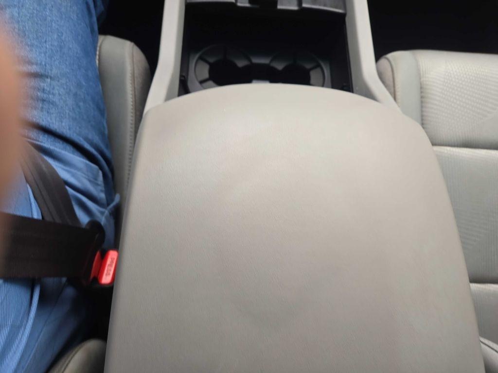 Honda Pilot LX 2WD 5-Spd AT 2012