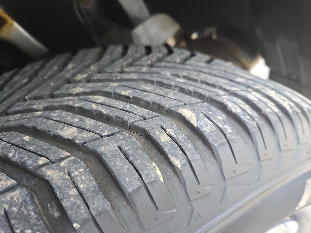 Honda Pilot LX 2WD 5-Spd AT 2012