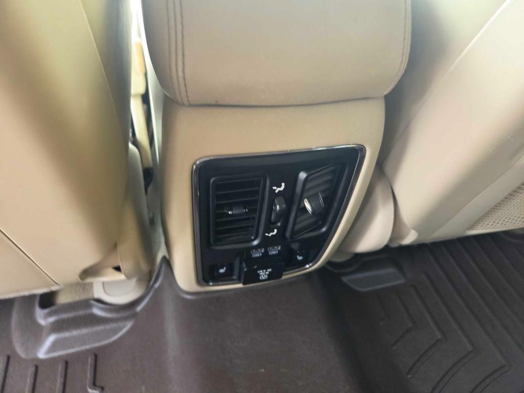 Jeep Grand Cherokee Overland 4WD 2017