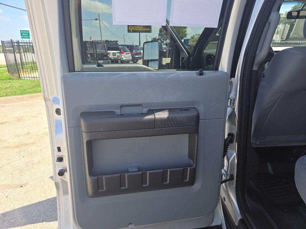Ford F-350 SD XL Crew Cab Long Bed DRW 4WD 2015