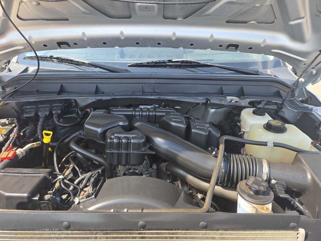 Ford F-350 SD XL Crew Cab Long Bed DRW 4WD 2015
