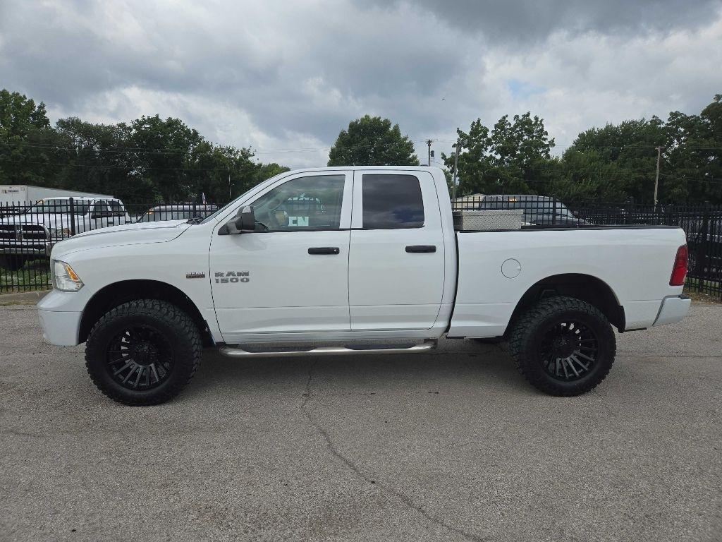RAM 1500 Tradesman Quad Cab 4WD 2015