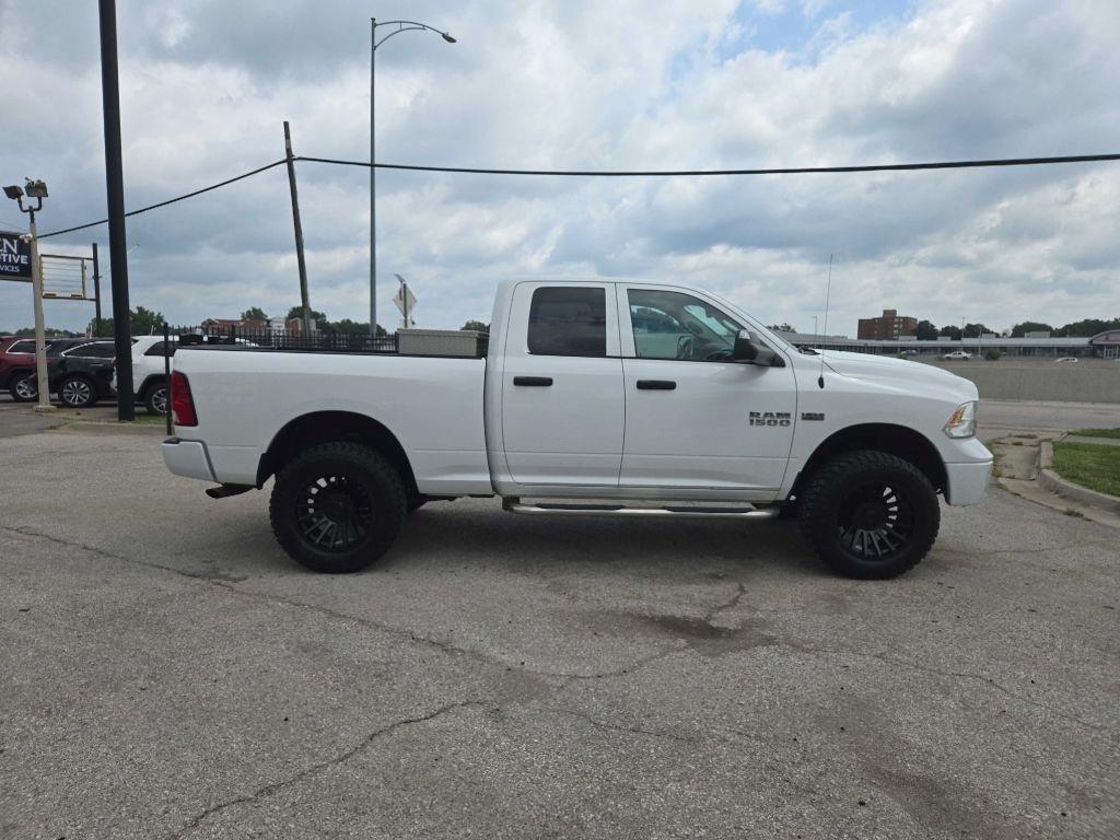 RAM 1500 Tradesman Quad Cab 4WD 2015