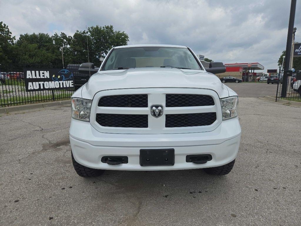 RAM 1500 Tradesman Quad Cab 4WD 2015