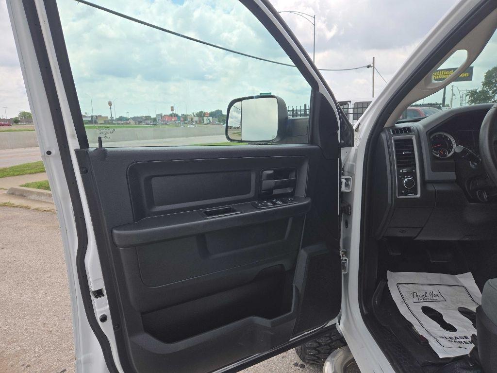 RAM 1500 Tradesman Quad Cab 4WD 2015