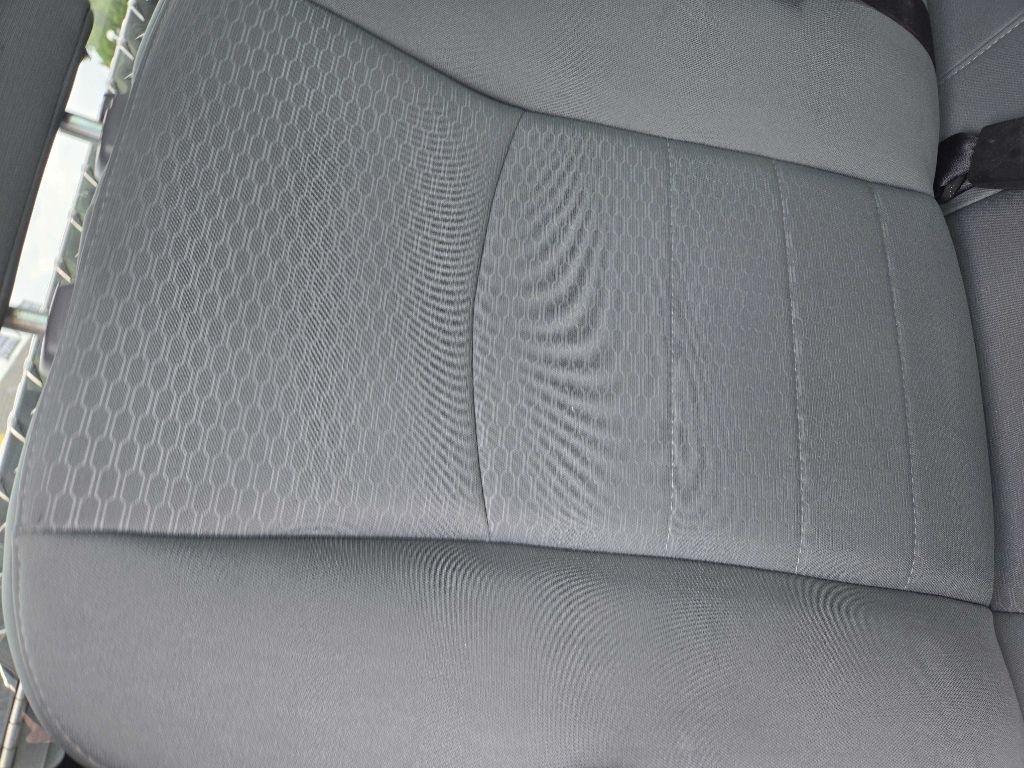 RAM 1500 Tradesman Quad Cab 4WD 2015