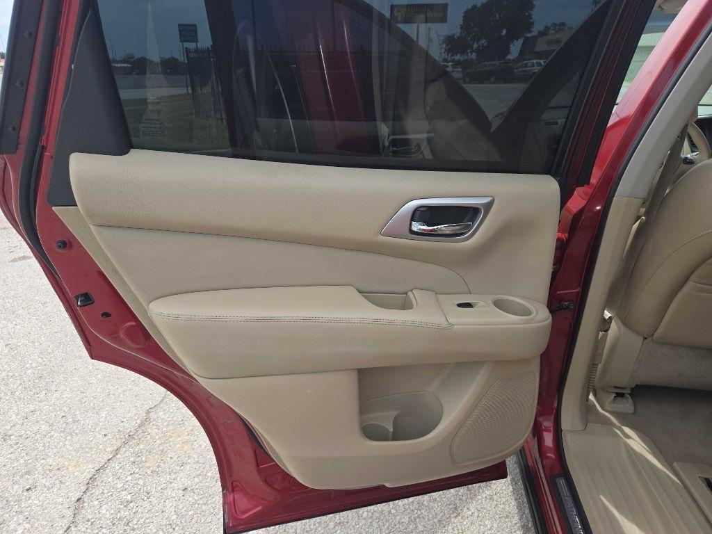 Nissan Pathfinder S 4WD 2014