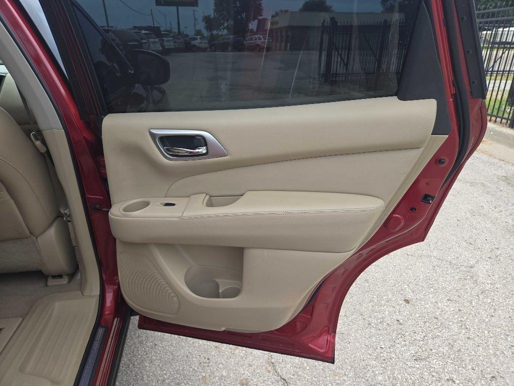 Nissan Pathfinder S 4WD 2014