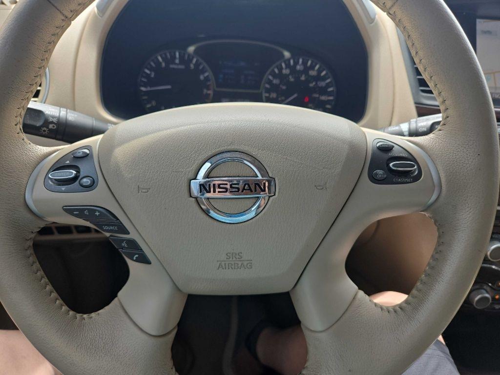 Nissan Pathfinder S 4WD 2014