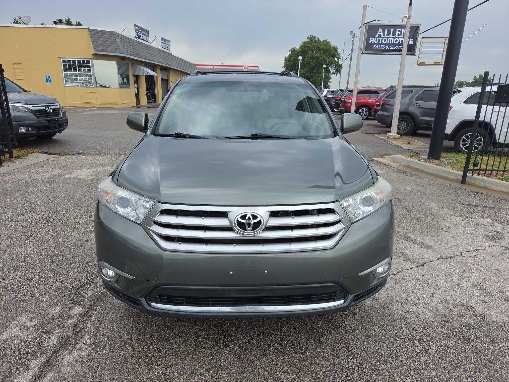 Toyota Highlander Base 4WD 2013