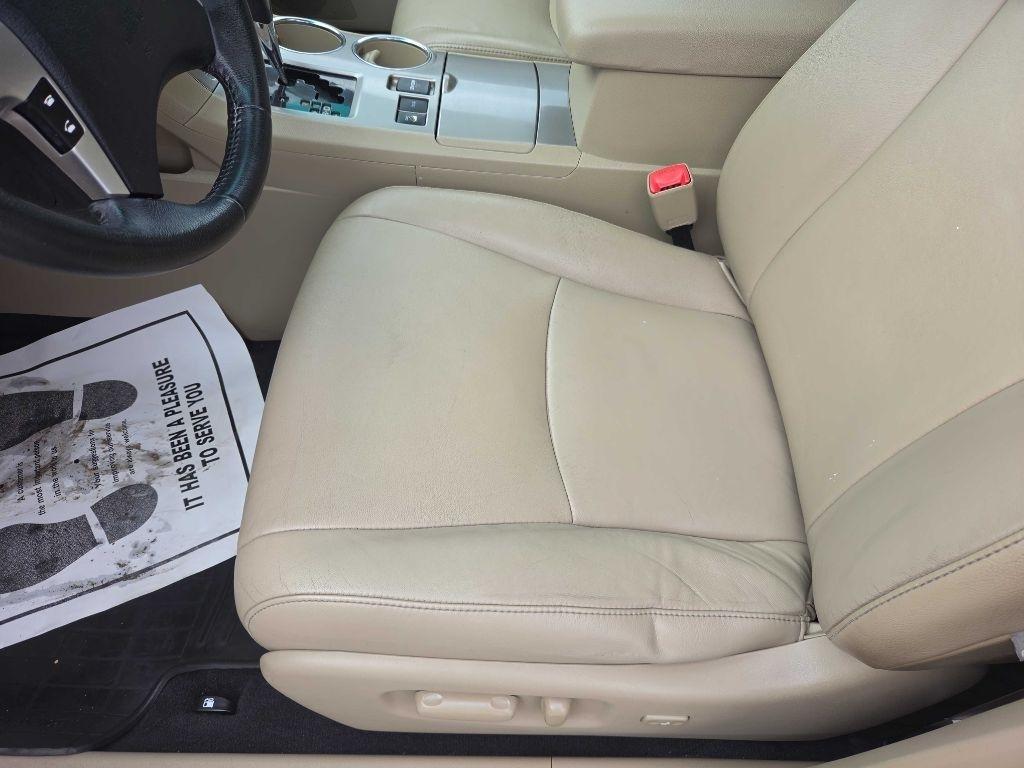 Toyota Highlander Base 4WD 2013