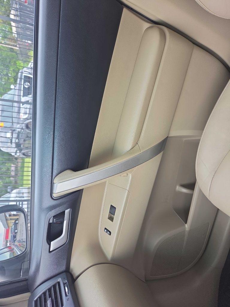 Toyota Highlander Base 4WD 2013