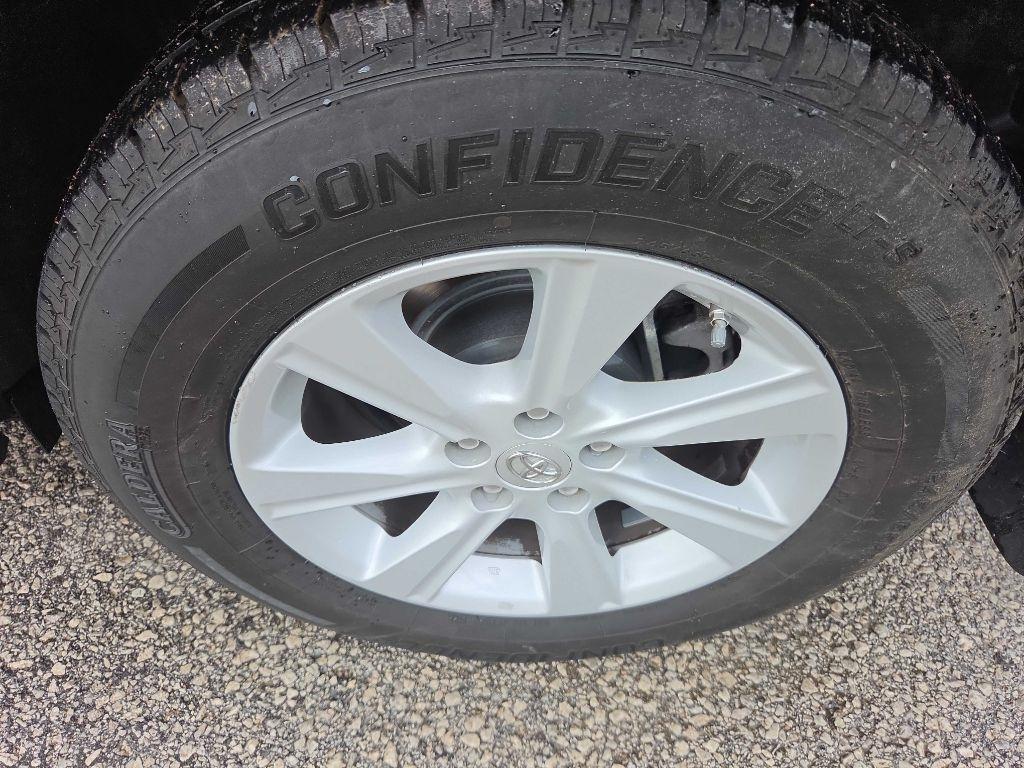 Toyota Highlander Base 4WD 2013
