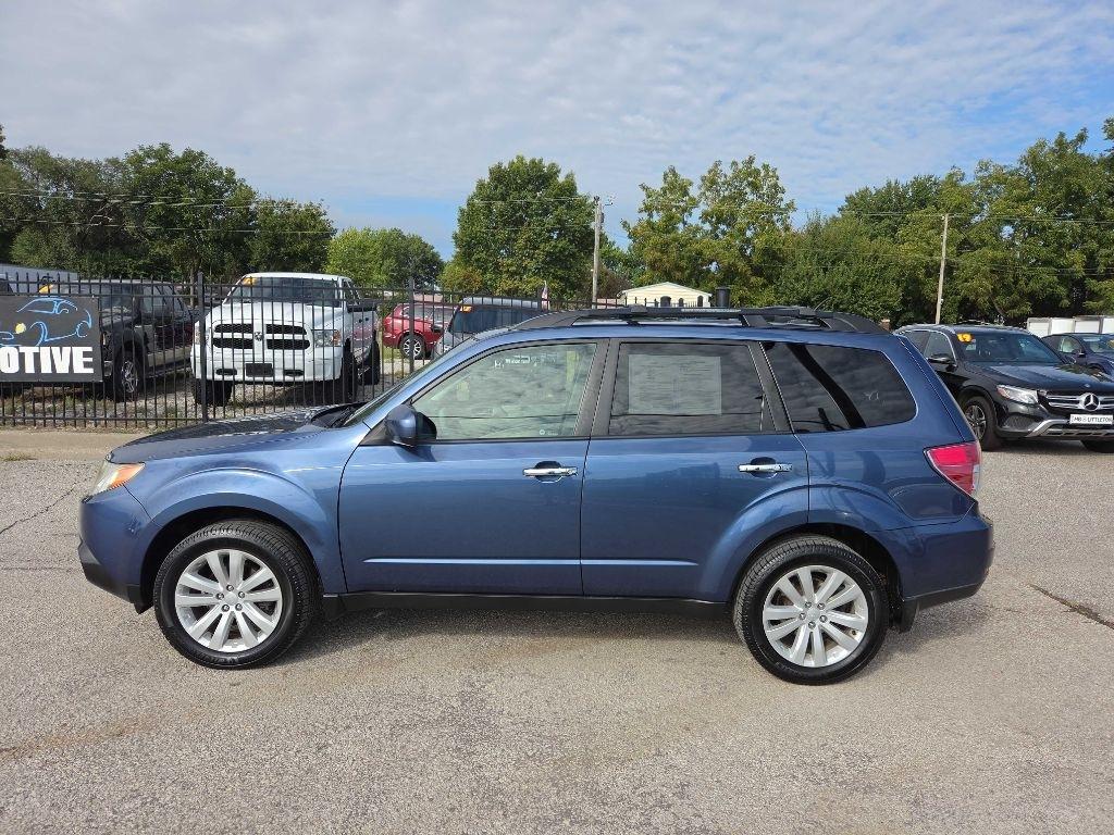 Subaru Forester photo 2