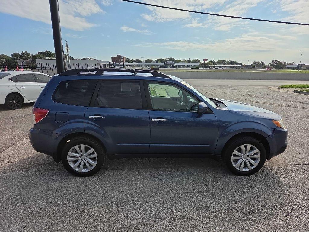 Subaru Forester photo 6
