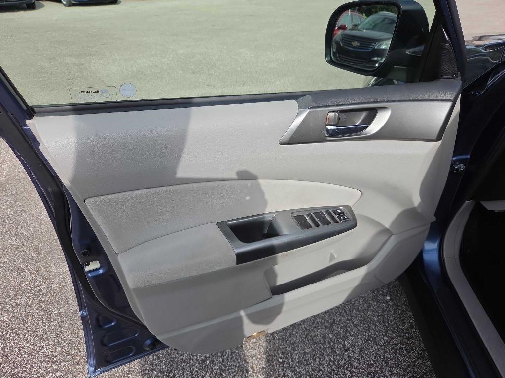 Subaru Forester photo 9