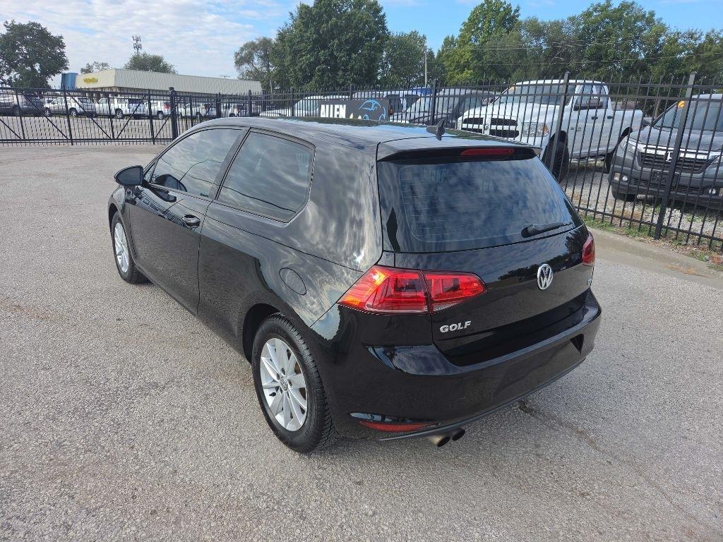 Volkswagen Golf photo 3