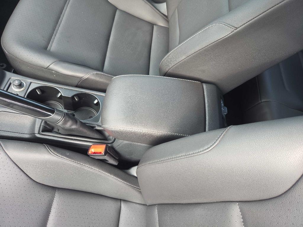 Volkswagen Golf photo 13