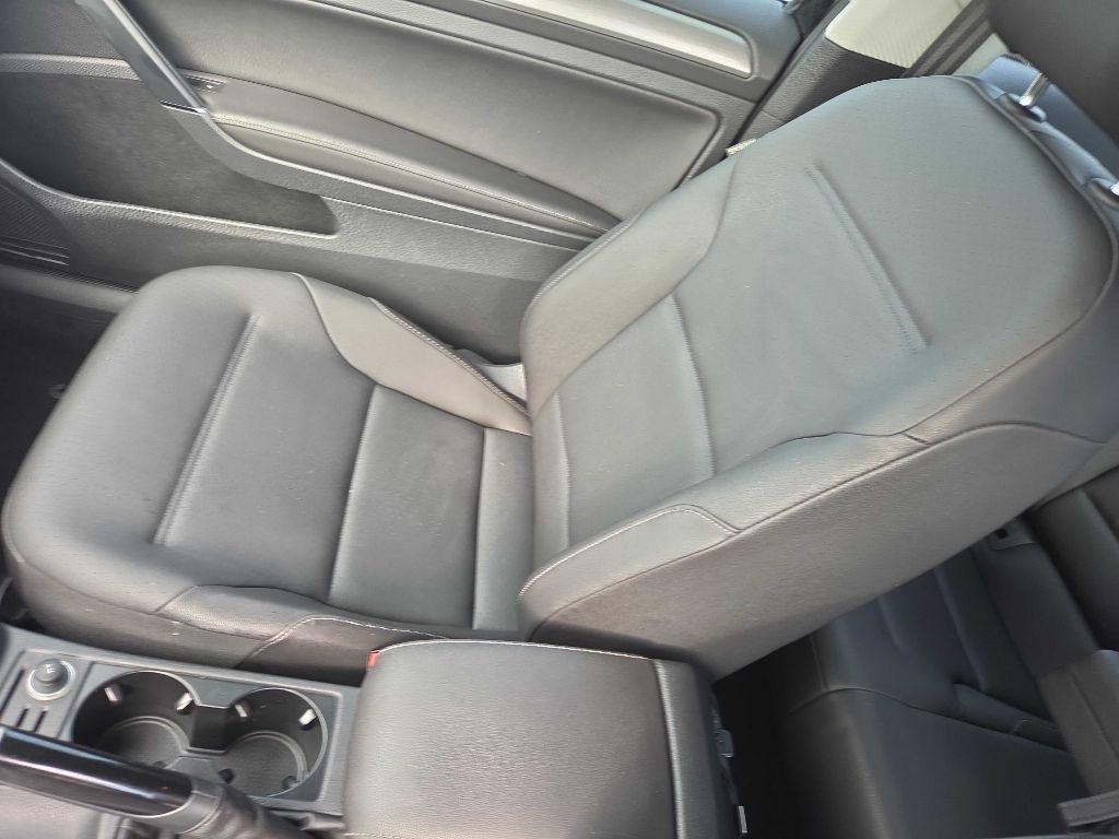 Volkswagen Golf photo 14