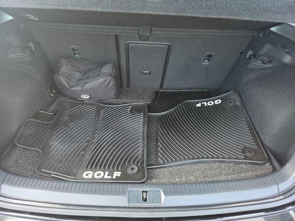 Volkswagen Golf photo 25