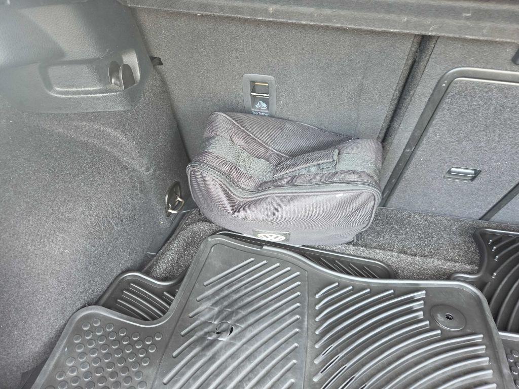 Volkswagen Golf photo 28