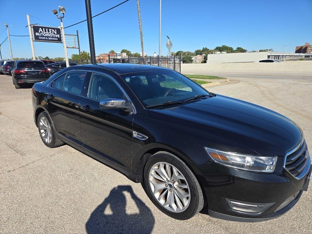 Ford Taurus Limited FWD 2015