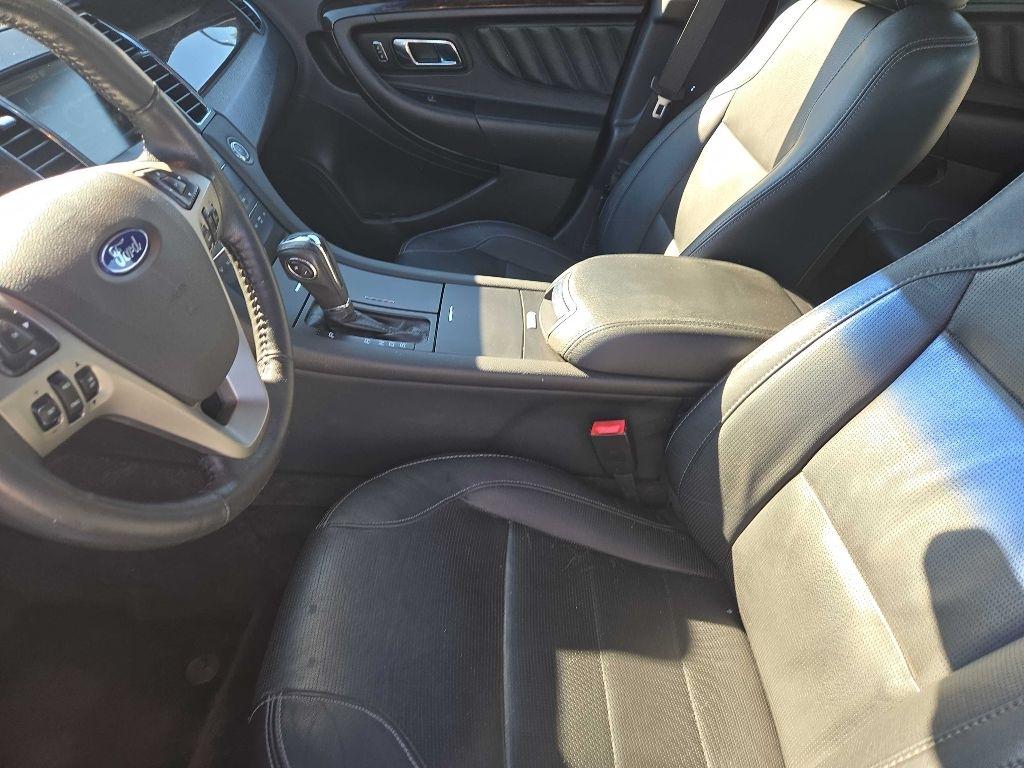 Ford Taurus Limited FWD 2015