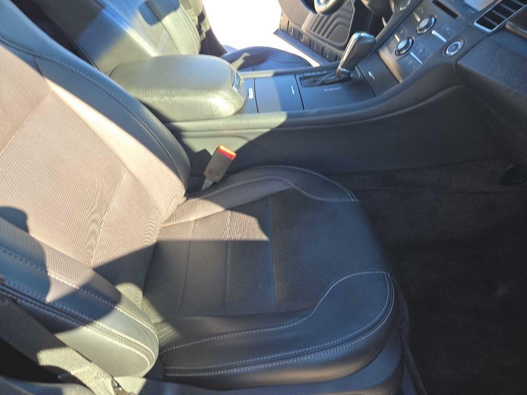 Ford Taurus Limited FWD 2015