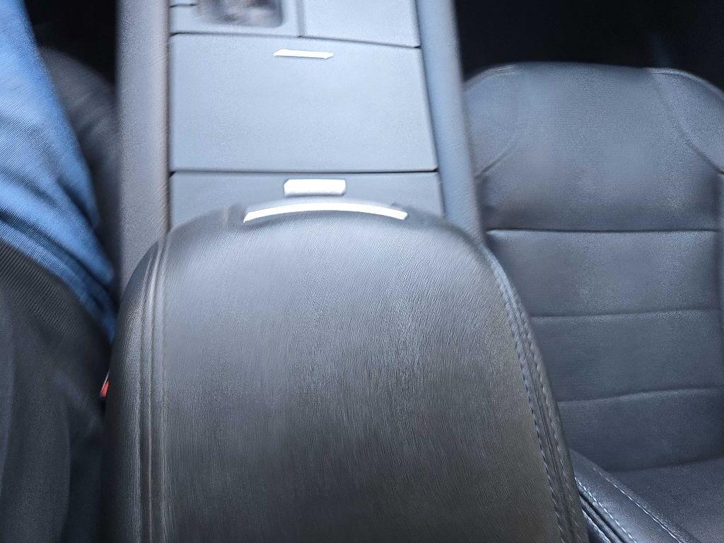 Ford Taurus Limited FWD 2015
