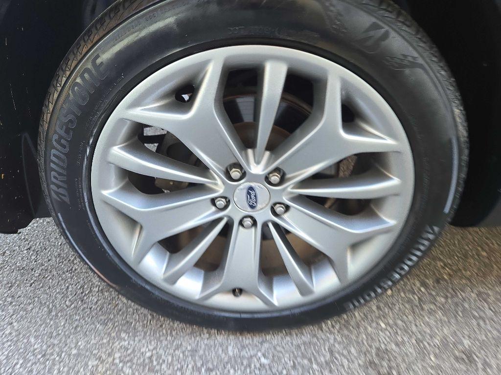 Ford Taurus Limited FWD 2015