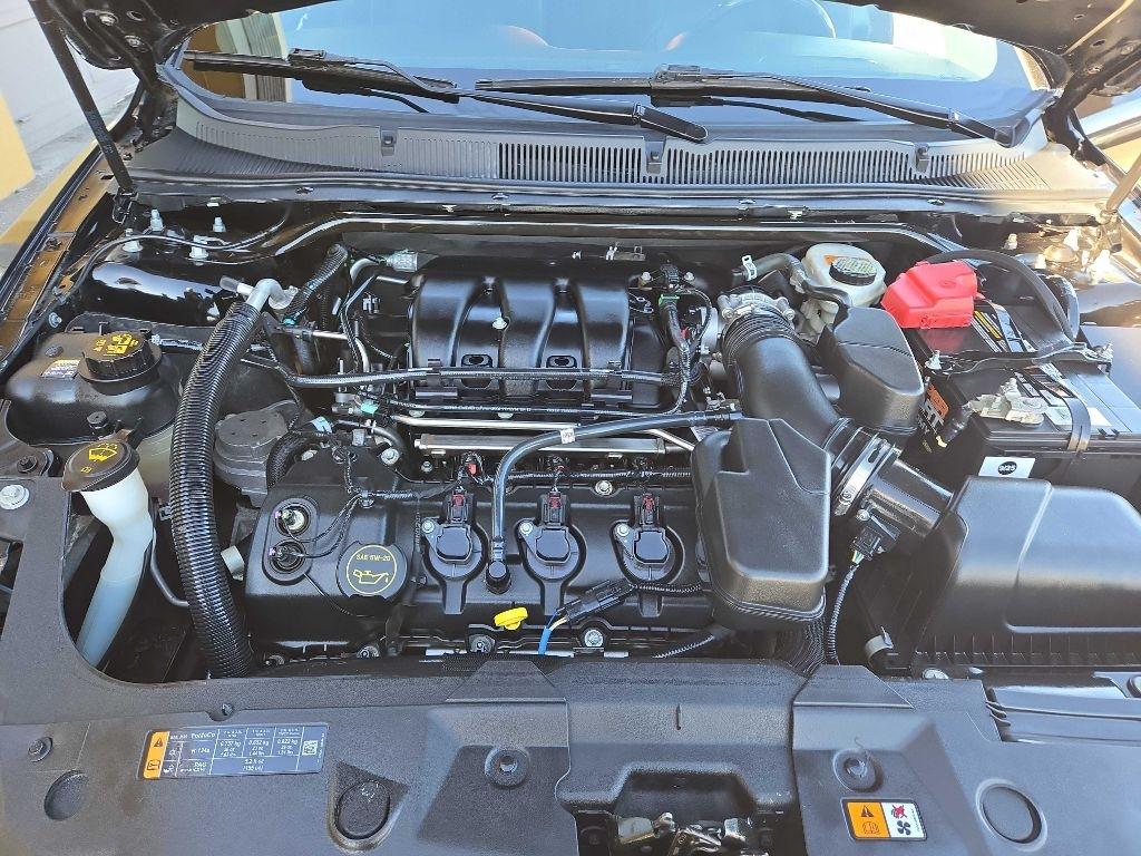 Ford Taurus Limited FWD 2015