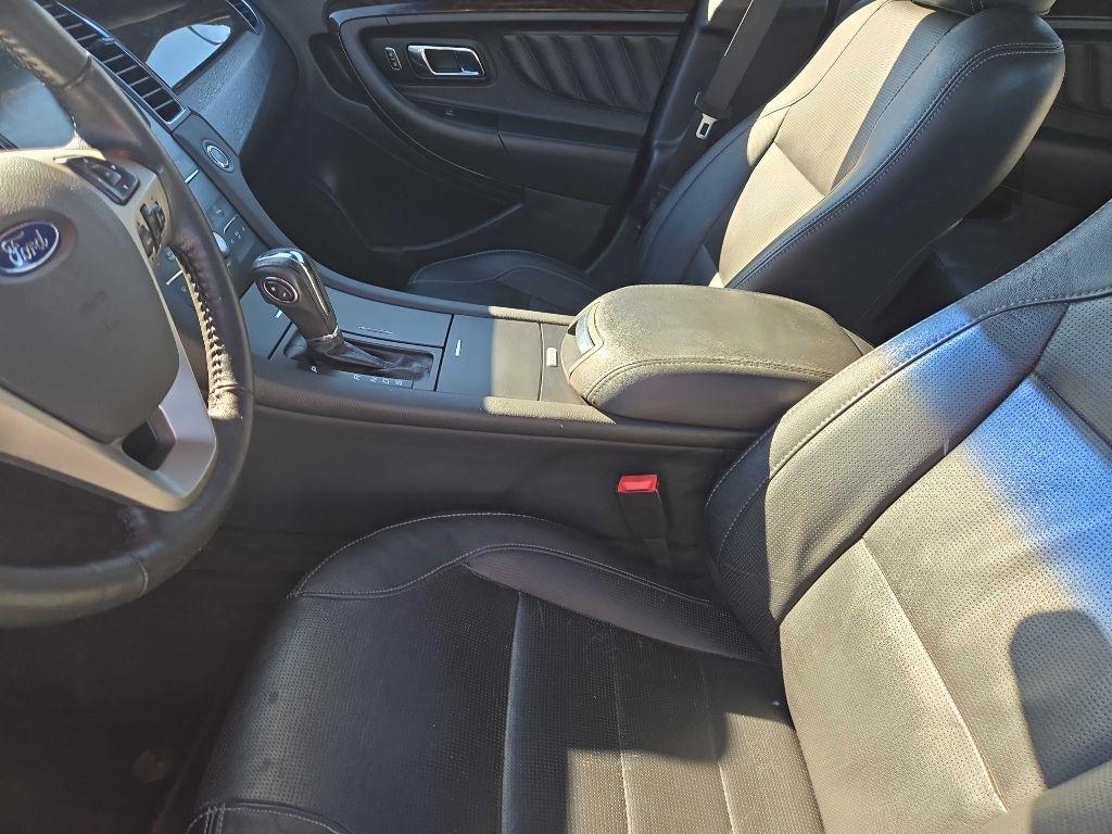Ford Taurus Limited FWD 2015