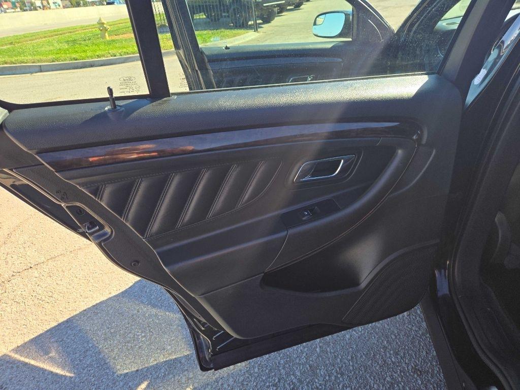 Ford Taurus Limited FWD 2015