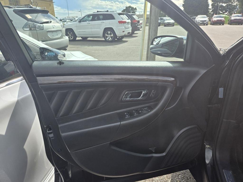 Ford Taurus Limited FWD 2015