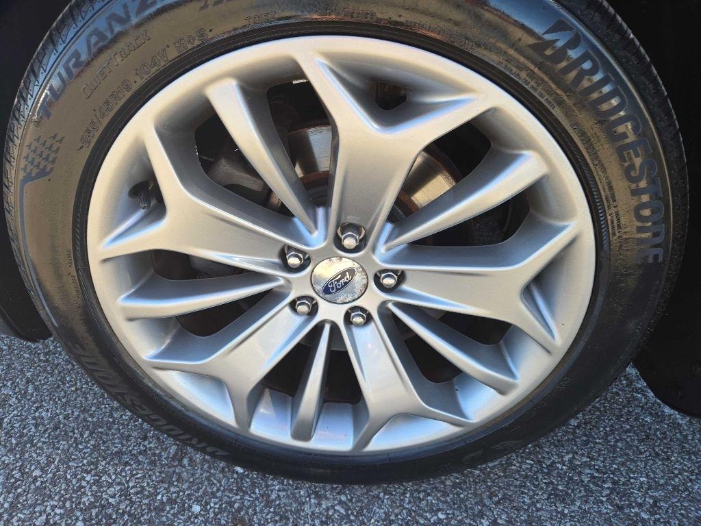 Ford Taurus Limited FWD 2015