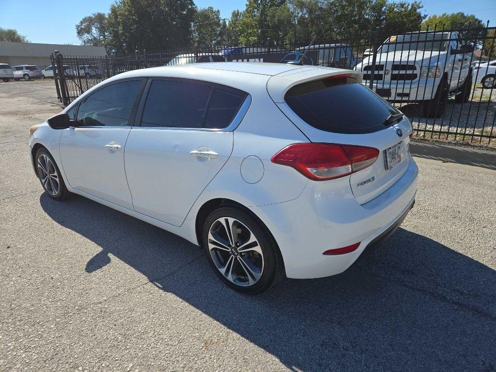 Kia Forte 5-Door EX 2016