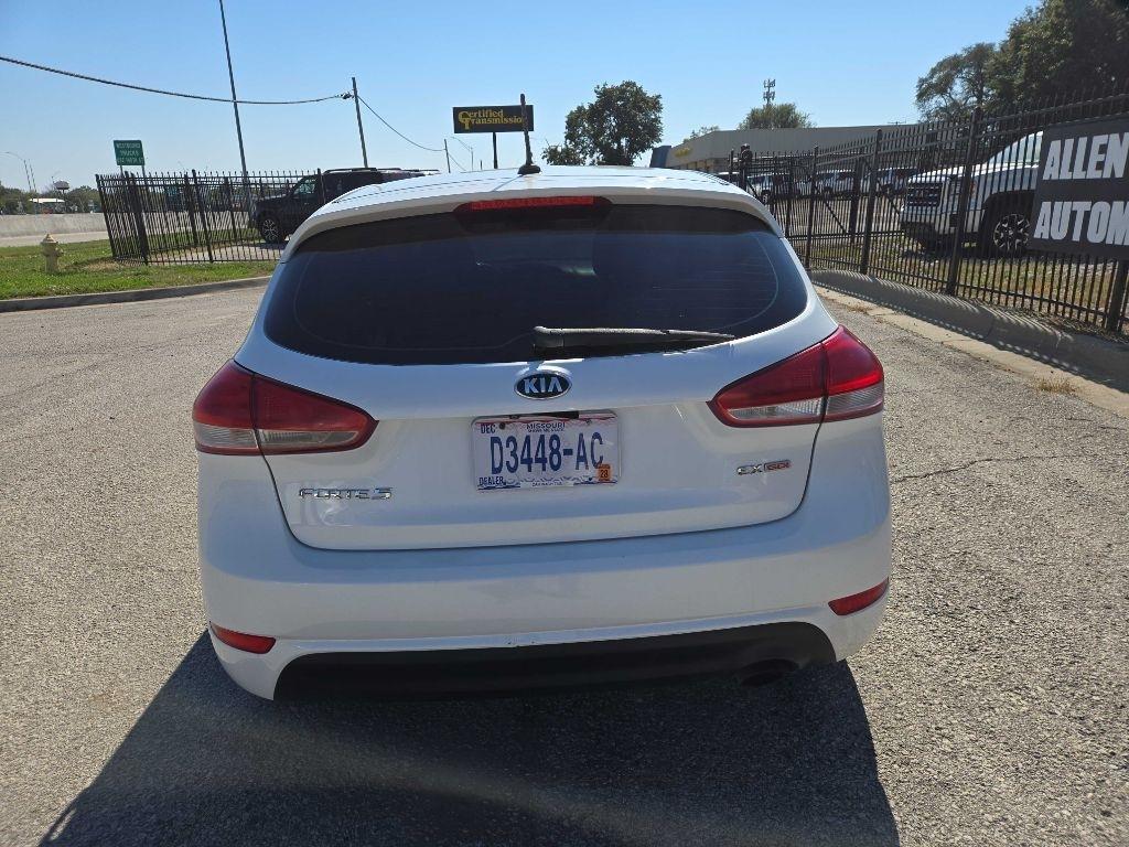 Kia Forte 5-Door EX 2016