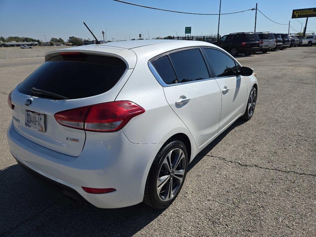 Kia Forte 5-Door EX 2016