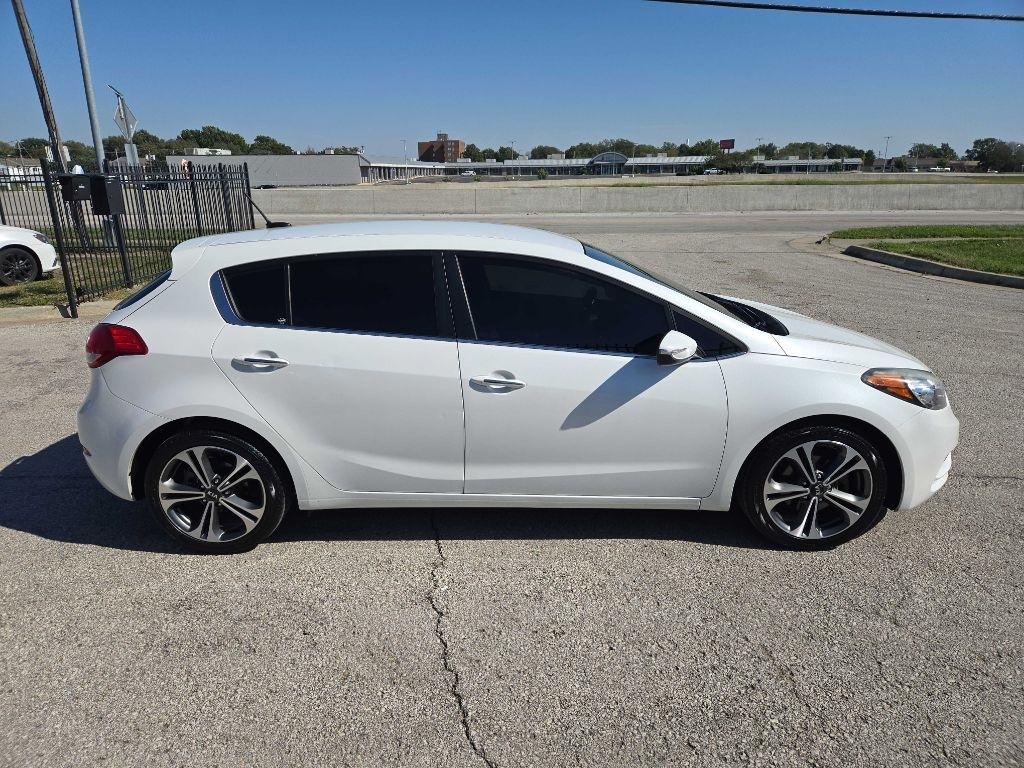 Kia Forte 5-Door EX 2016