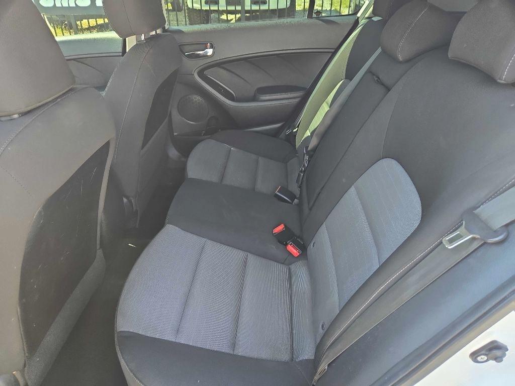 Kia Forte 5-Door EX 2016