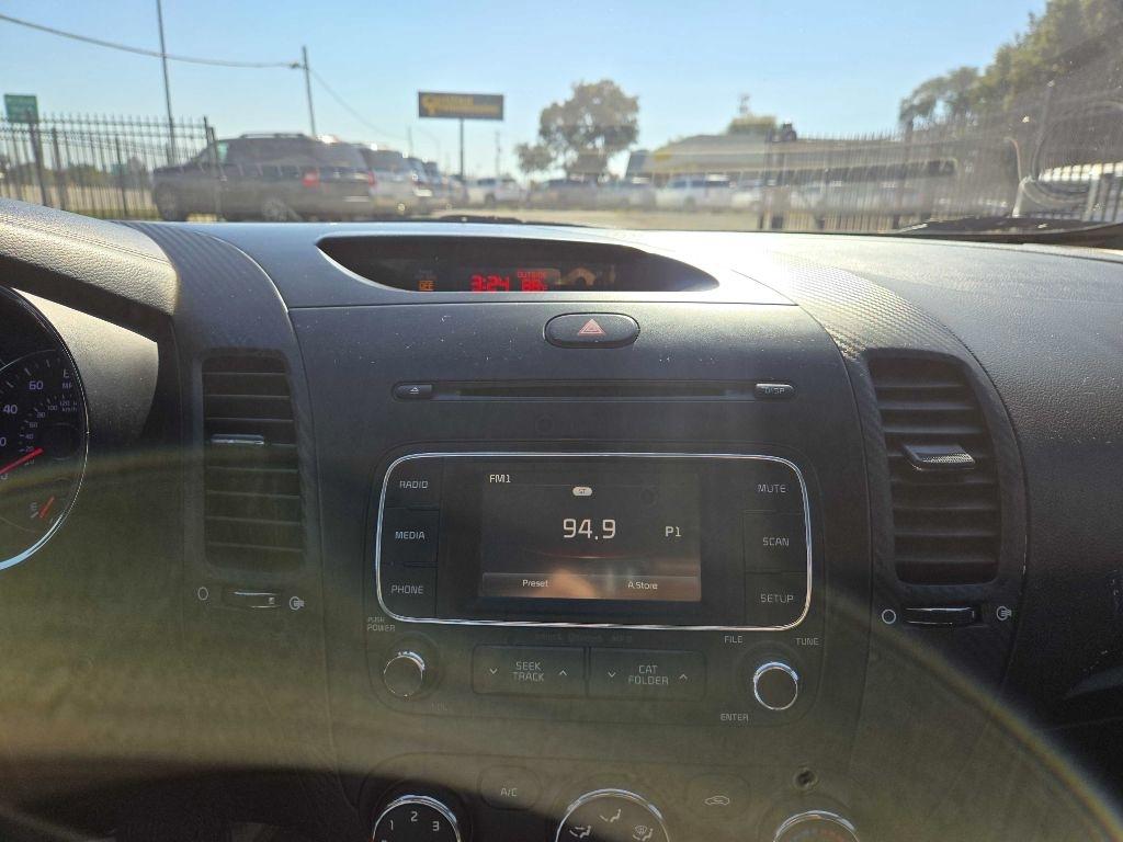 Kia Forte 5-Door EX 2016