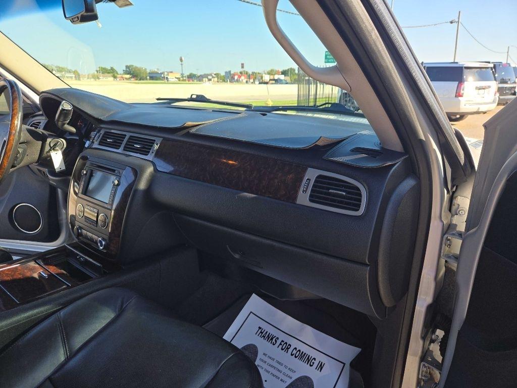 GMC Yukon Denali 4WD 2011