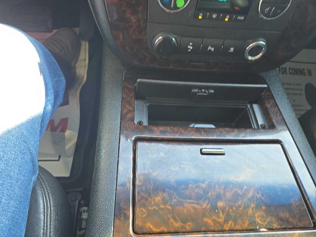 GMC Yukon Denali 4WD 2011