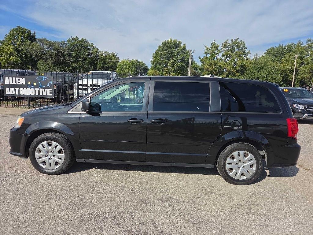 Dodge Grand Caravan photo 2