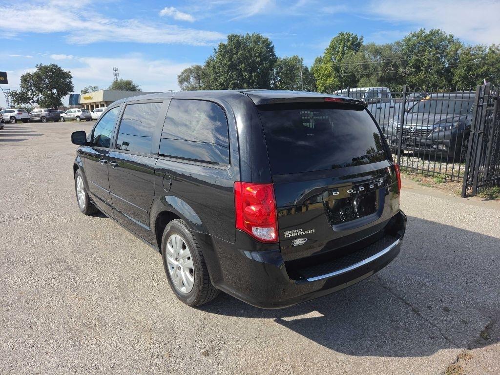Dodge Grand Caravan photo 3