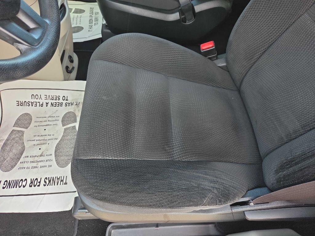 Dodge Grand Caravan photo 11