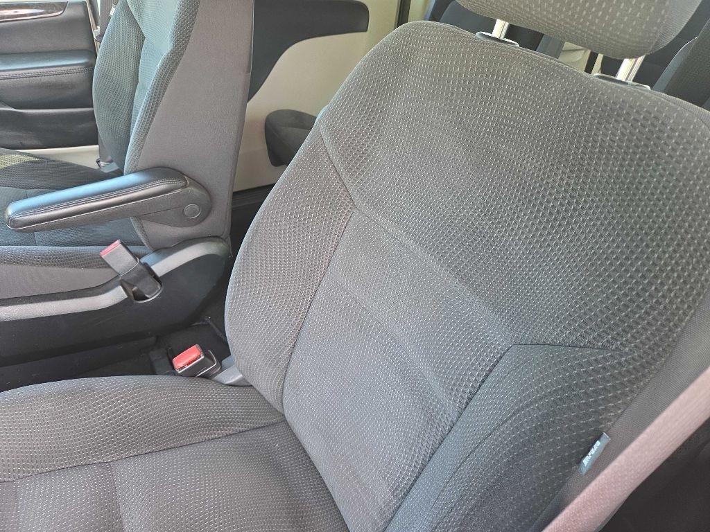 Dodge Grand Caravan photo 12