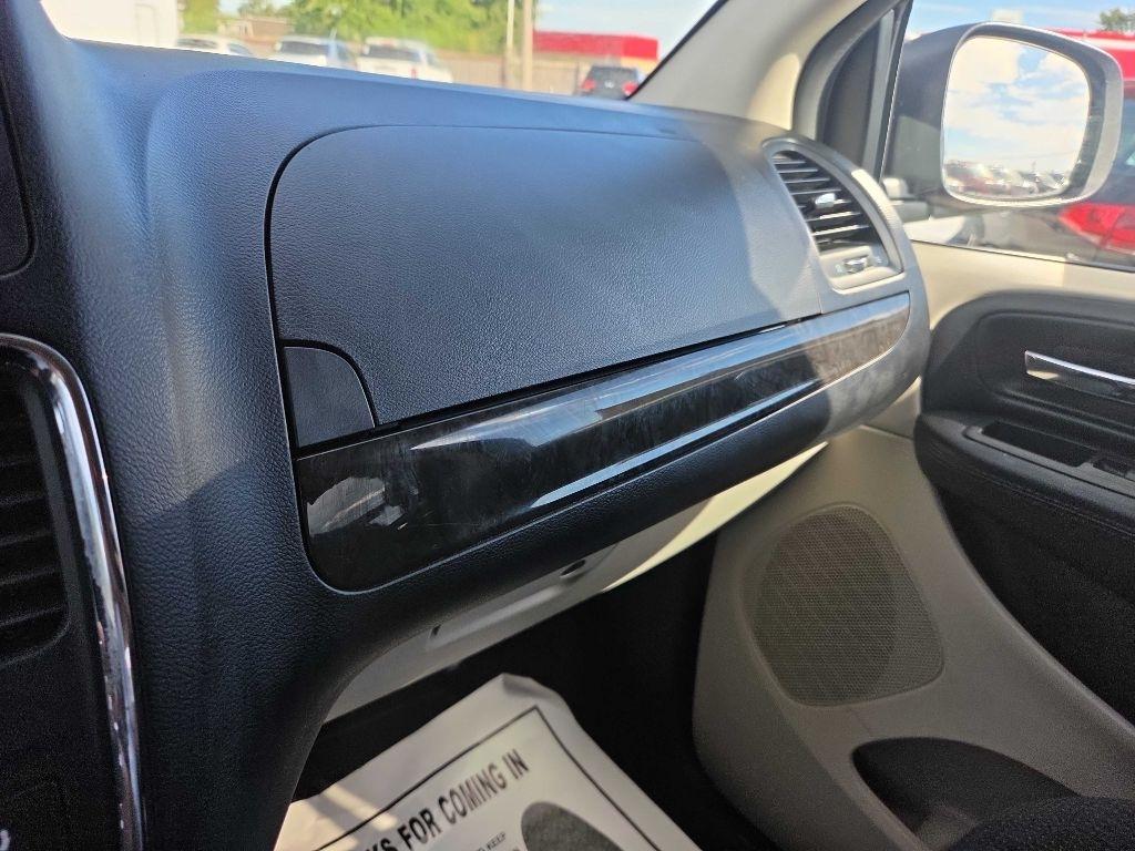 Dodge Grand Caravan photo 19