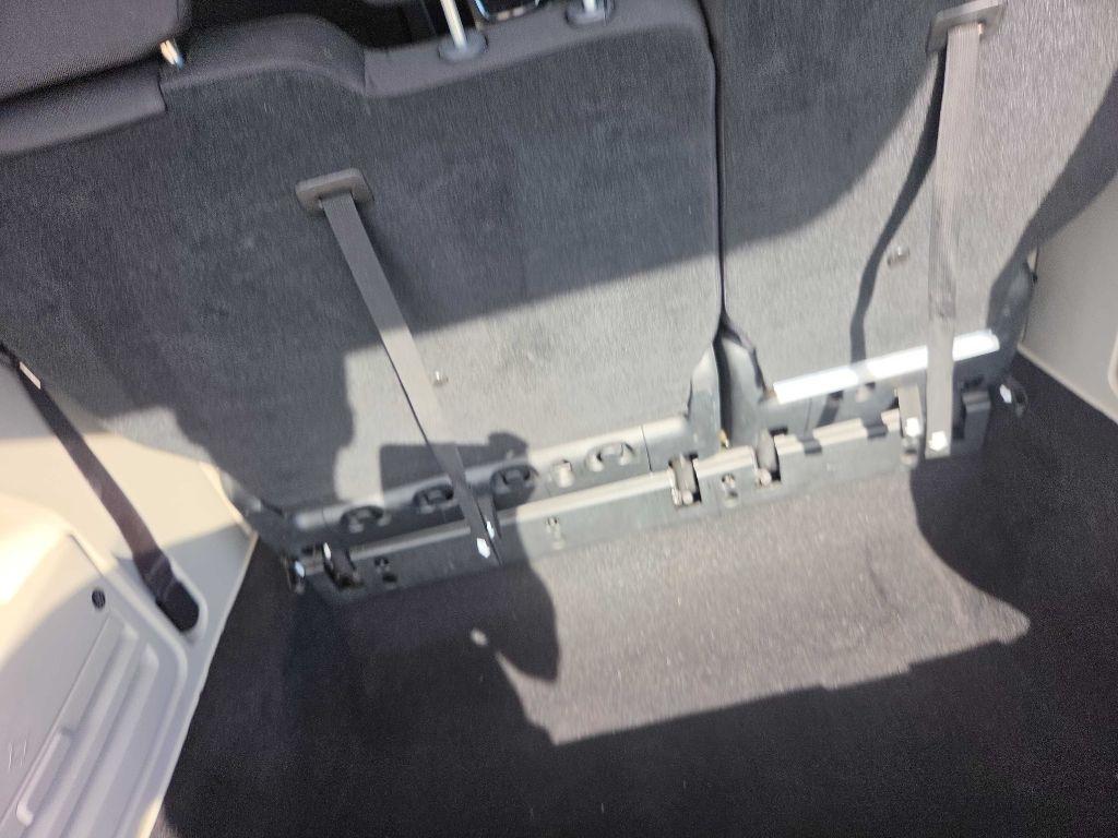 Dodge Grand Caravan photo 32