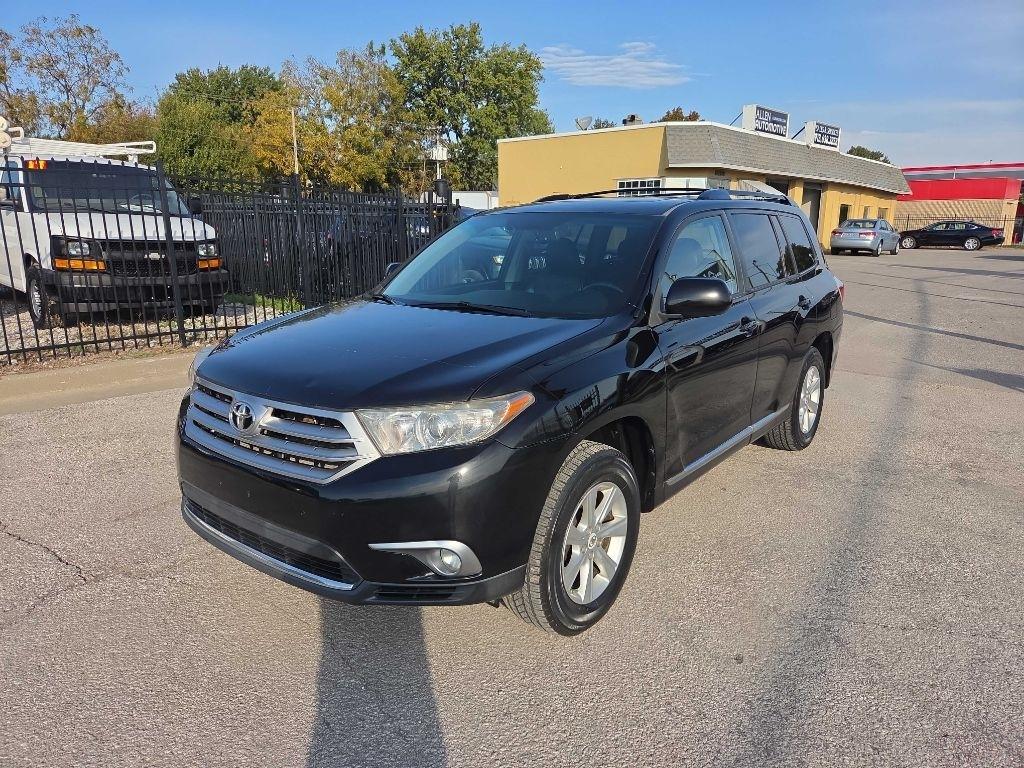 Toyota Highlander Base 4WD 2011